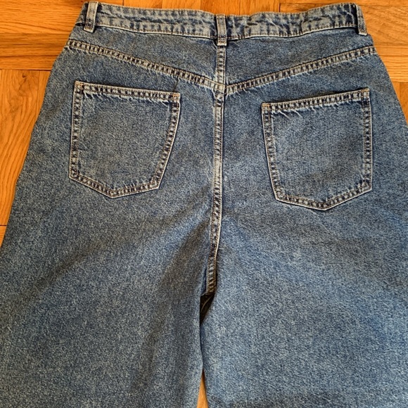 Brand NEW Ripped Knee Jeans - Picture 6 of 9